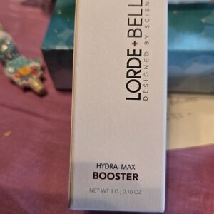 Hydra Max Booster Serum - White